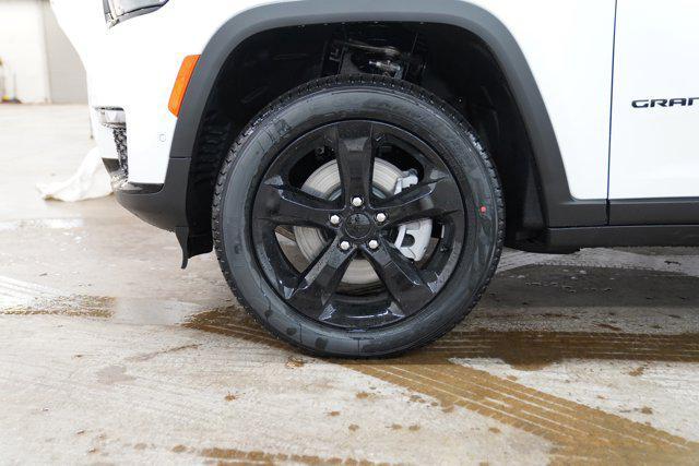 new 2025 Jeep Grand Cherokee L car, priced at $52,053