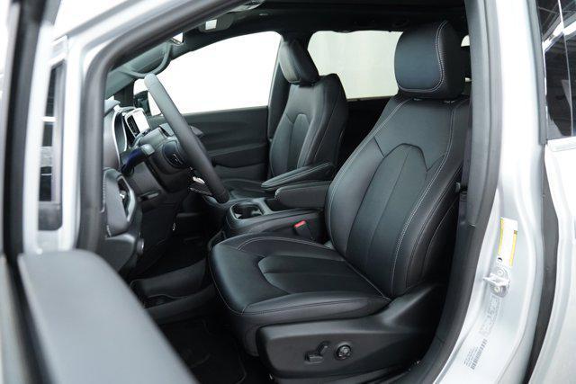 new 2026 Chrysler Pacifica car, priced at $41,572