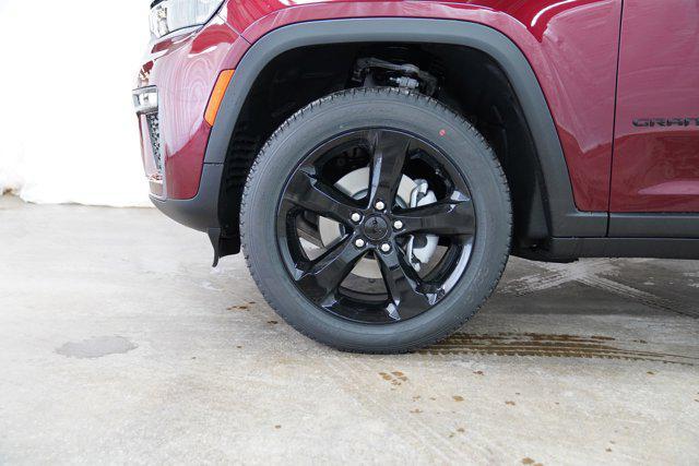 new 2026 Jeep Grand Cherokee car, priced at $47,713