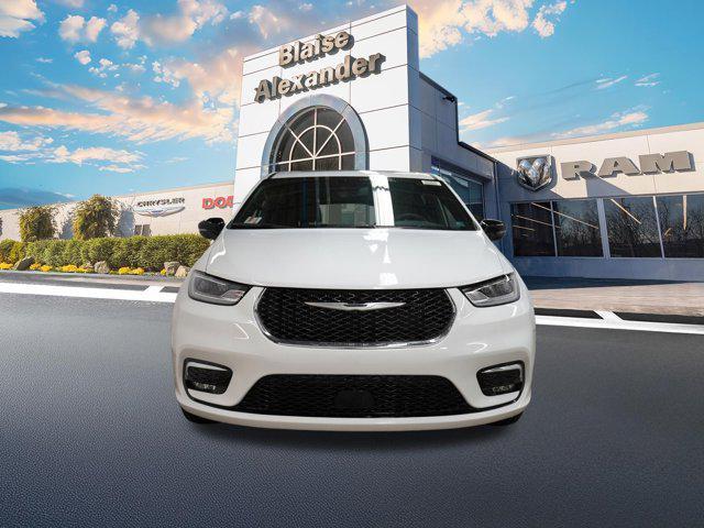 new 2026 Chrysler Pacifica car, priced at $51,185