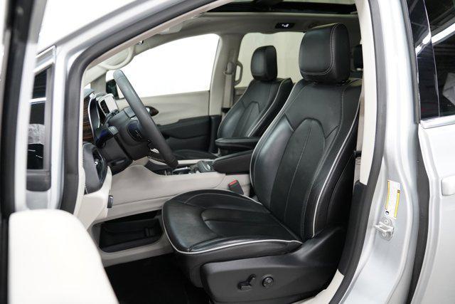 used 2024 Chrysler Pacifica car, priced at $33,000