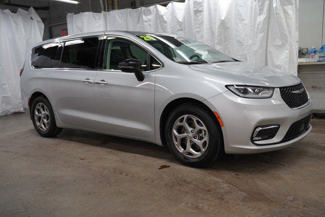 used 2024 Chrysler Pacifica car, priced at $33,000