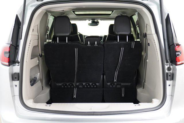 used 2024 Chrysler Pacifica car, priced at $33,000