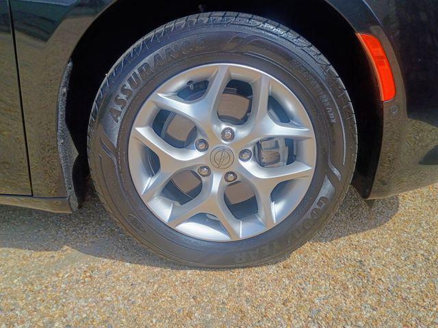 used 2020 Chrysler Pacifica car, priced at $21,959