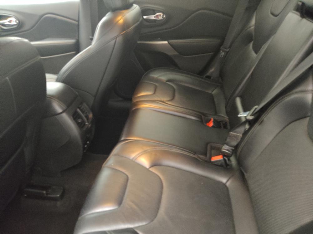 used 2020 Jeep Cherokee car, priced at $19,595