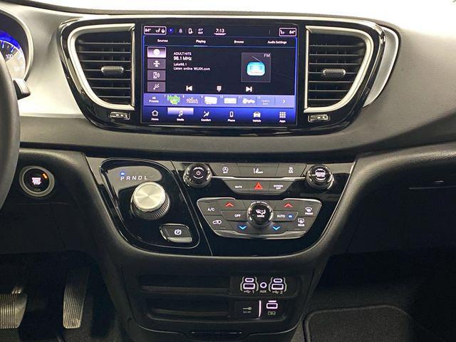 used 2022 Chrysler Pacifica car, priced at $23,584
