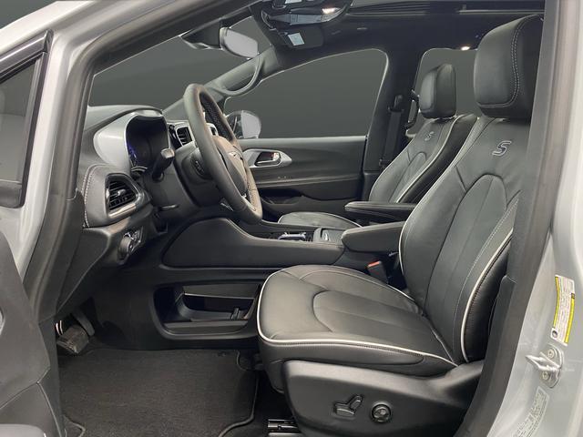 new 2026 Chrysler Pacifica car, priced at $50,529