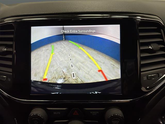 used 2022 Jeep Grand Cherokee car, priced at $25,499