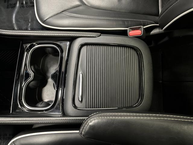 used 2025 Chrysler Pacifica car, priced at $35,954