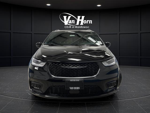 used 2025 Chrysler Pacifica car, priced at $35,954