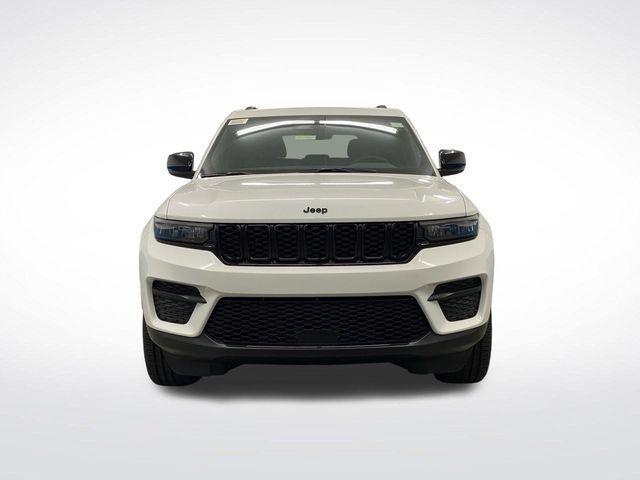 new 2025 Jeep Grand Cherokee car, priced at $41,394
