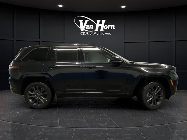 new 2026 Jeep Grand Cherokee car, priced at $52,100