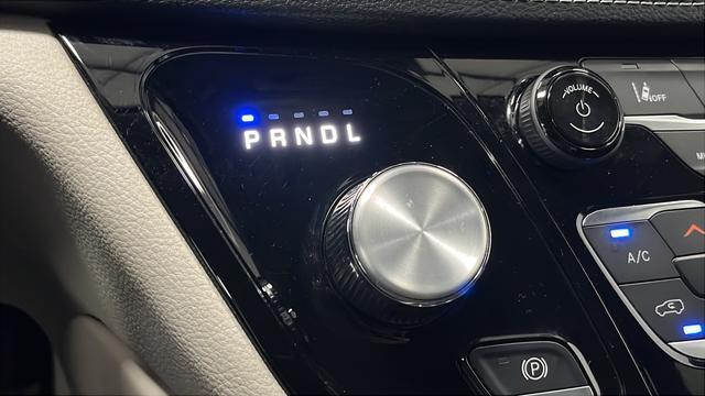 used 2023 Chrysler Pacifica Hybrid car, priced at $29,489