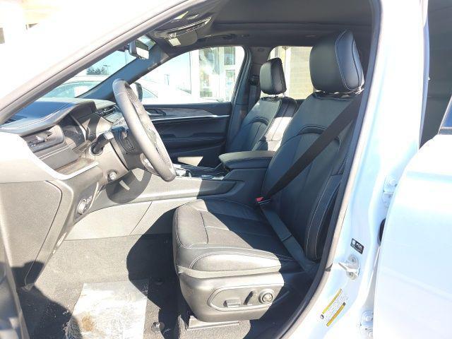 new 2026 Jeep Grand Cherokee car, priced at $51,408