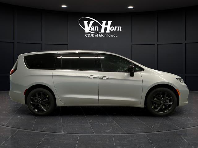 new 2026 Chrysler Pacifica car, priced at $50,058