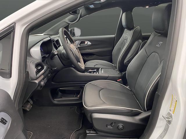 new 2026 Chrysler Pacifica car, priced at $50,098