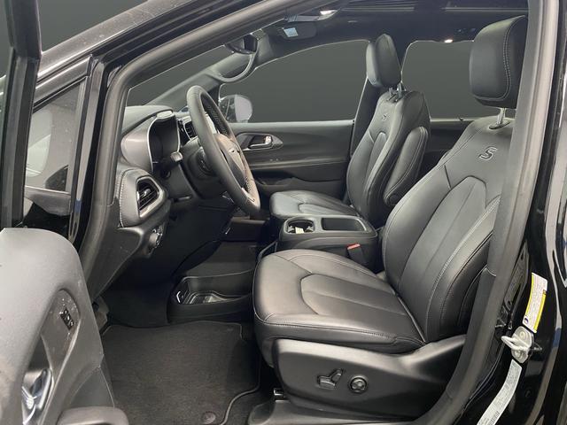 new 2026 Chrysler Pacifica car, priced at $45,450