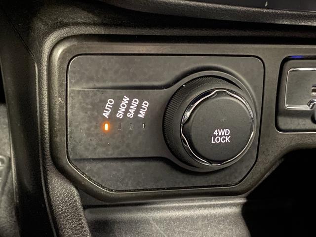 used 2021 Jeep Renegade car, priced at $15,999