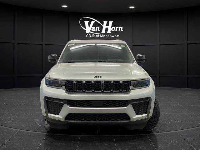 new 2026 Jeep Grand Cherokee car, priced at $40,370