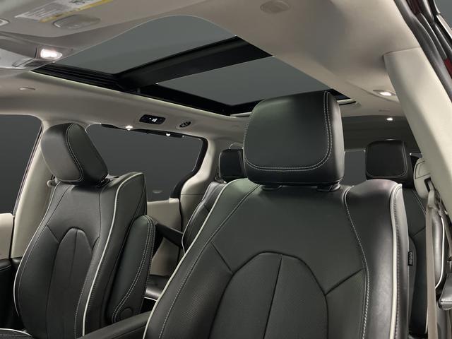 used 2022 Chrysler Pacifica Hybrid car, priced at $31,749