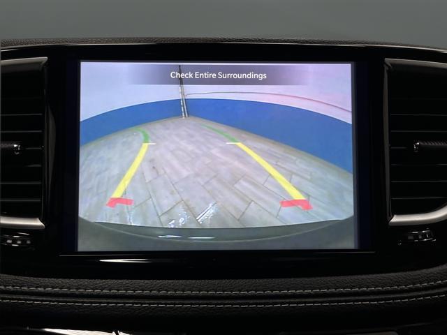 used 2023 Chrysler Pacifica Hybrid car, priced at $33,999