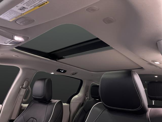 used 2023 Chrysler Pacifica Hybrid car, priced at $33,999