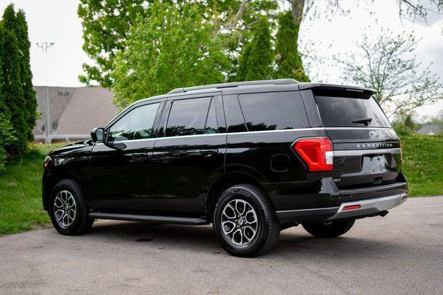 used 2024 Ford Expedition car, priced at $40,000