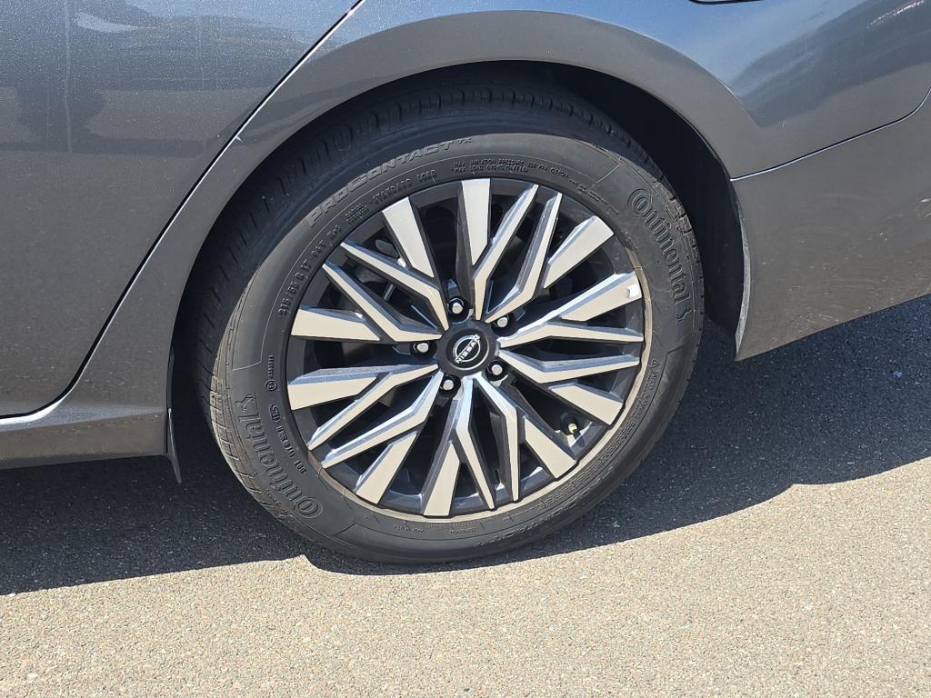 used 2025 Nissan Altima car, priced at $22,487