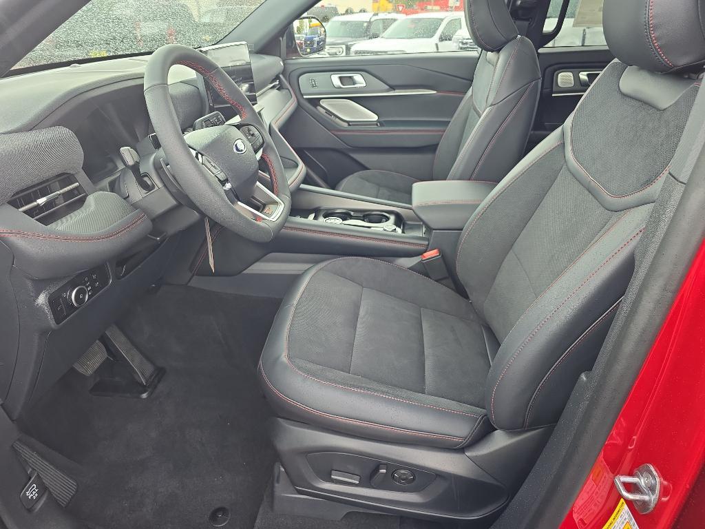 new 2025 Ford Explorer car, priced at $59,552