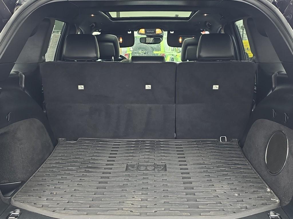 used 2020 Jeep Grand Cherokee car, priced at $25,999