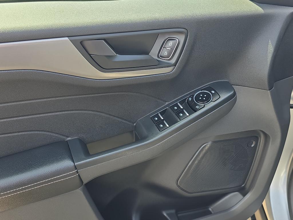 used 2023 Ford Escape car, priced at $26,999