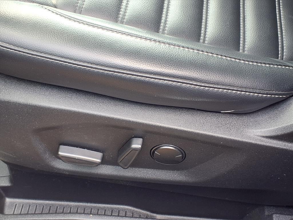 used 2024 Ford Edge car, priced at $31,988