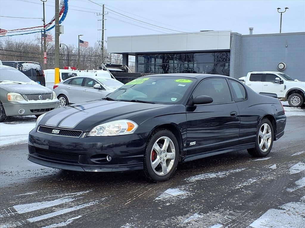 used 2007 Chevrolet Monte Carlo car, priced at $7,988