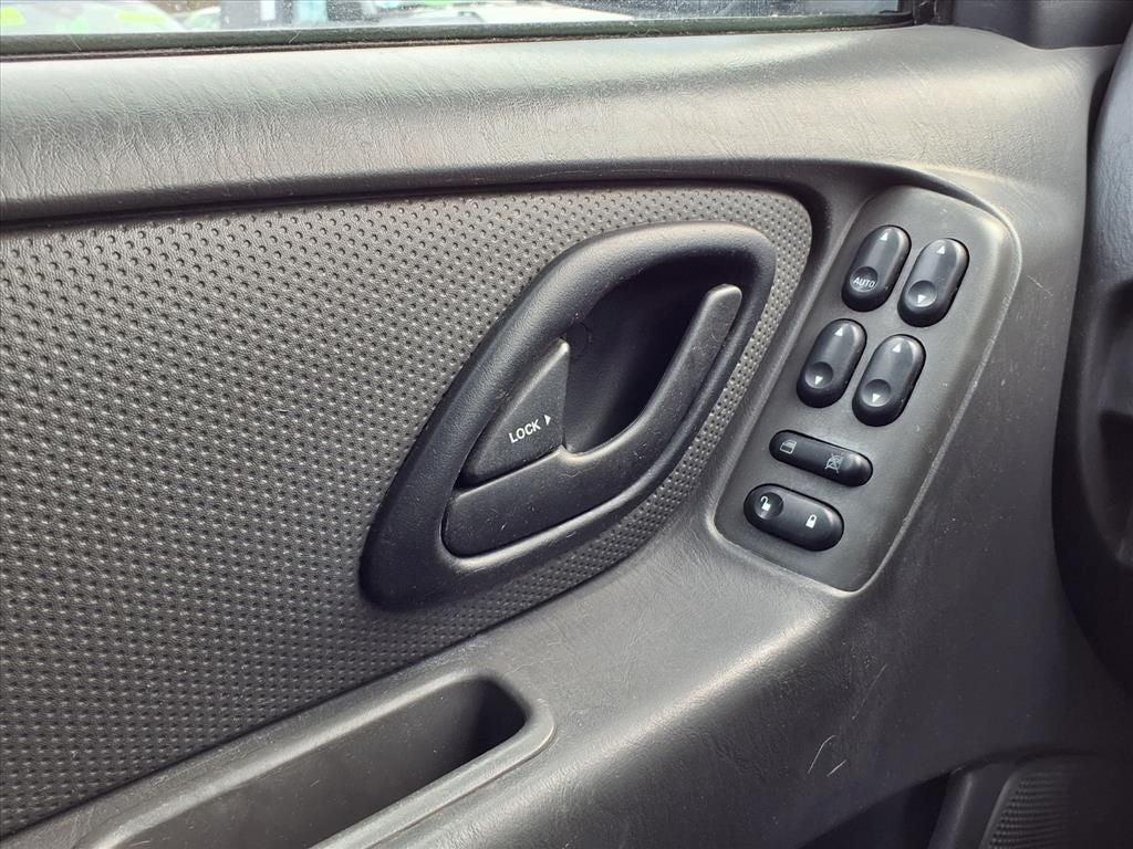 used 2006 Ford Escape car, priced at $4,888