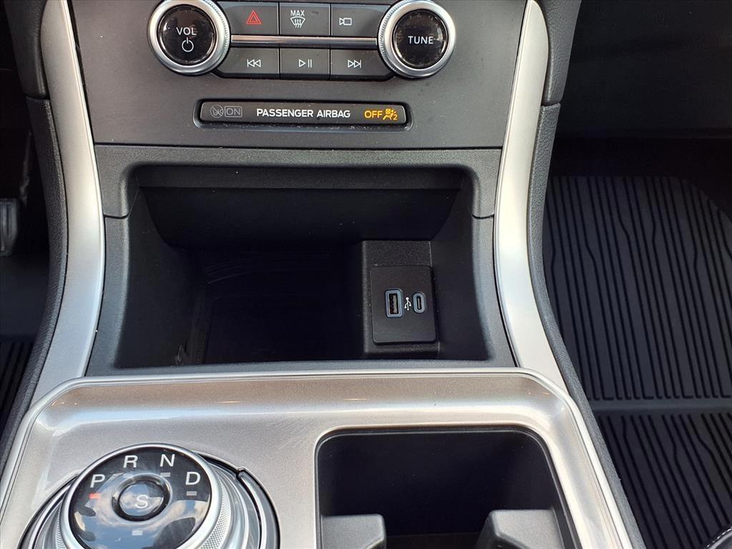 used 2024 Ford Edge car, priced at $31,988