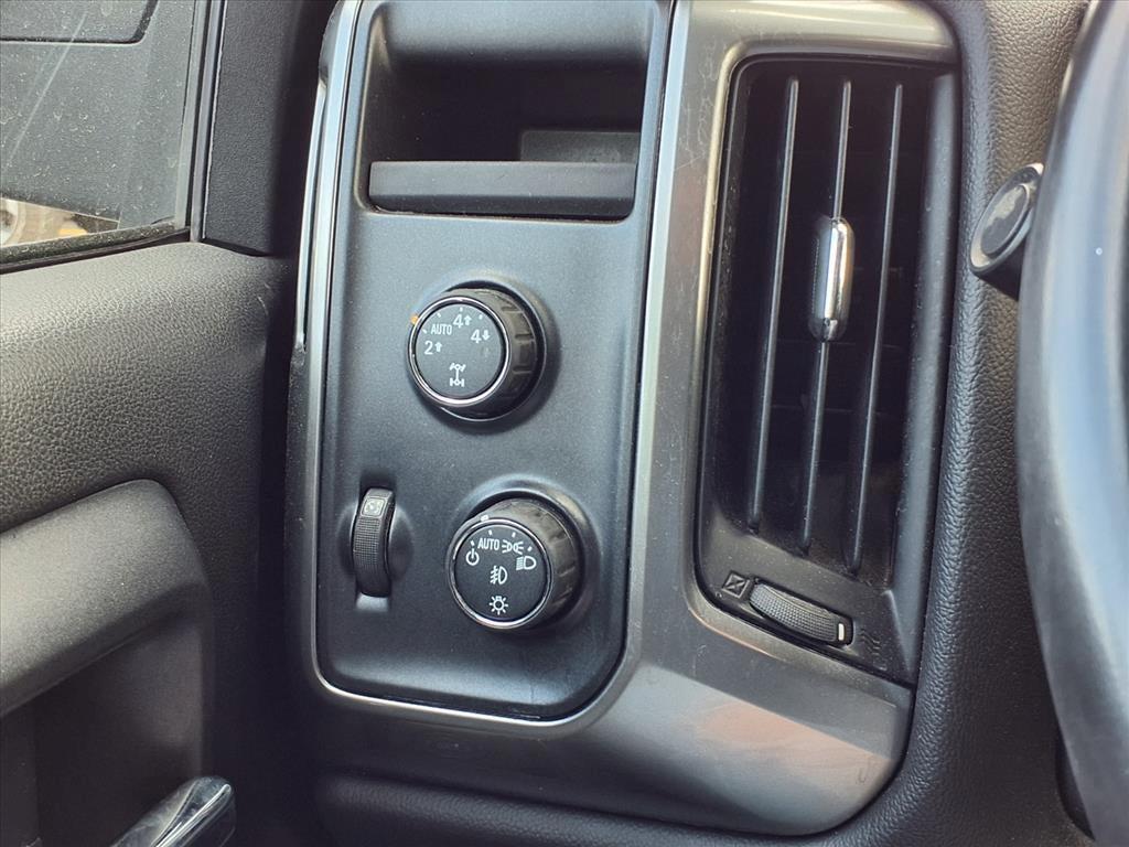 used 2015 Chevrolet Silverado 1500 car, priced at $10,998