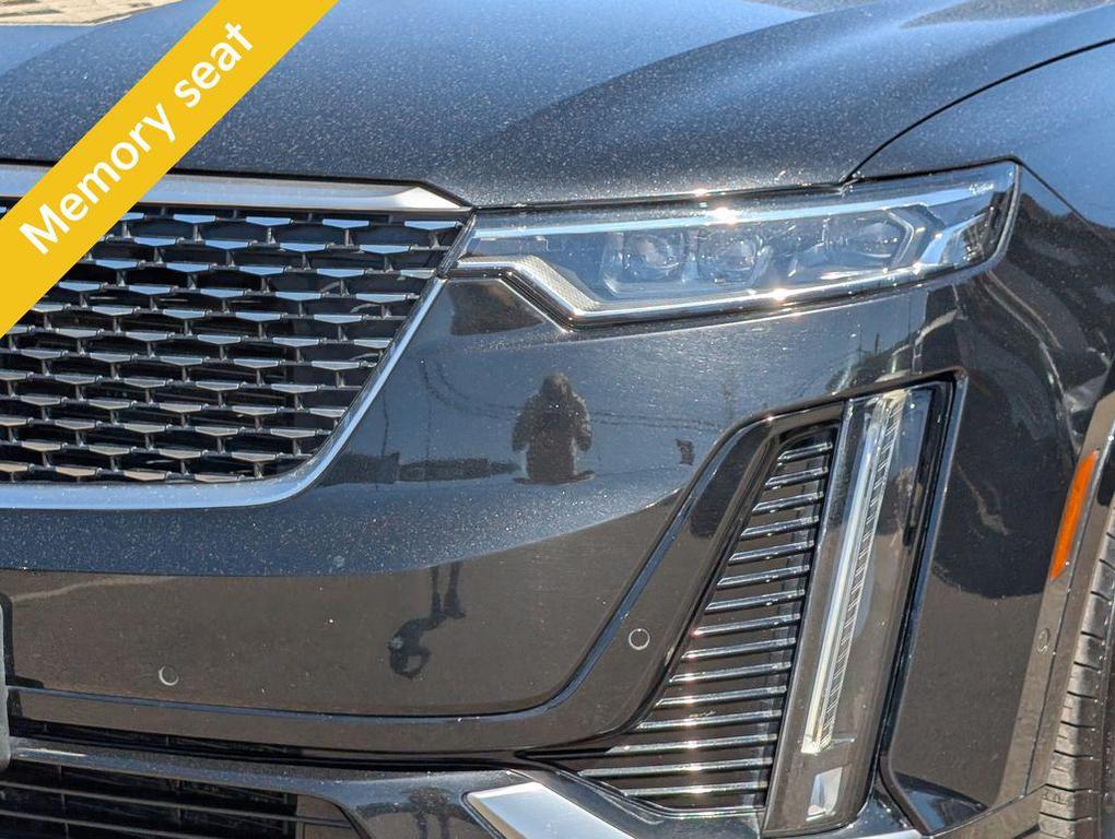 used 2023 Cadillac XT6 car, priced at $33,798