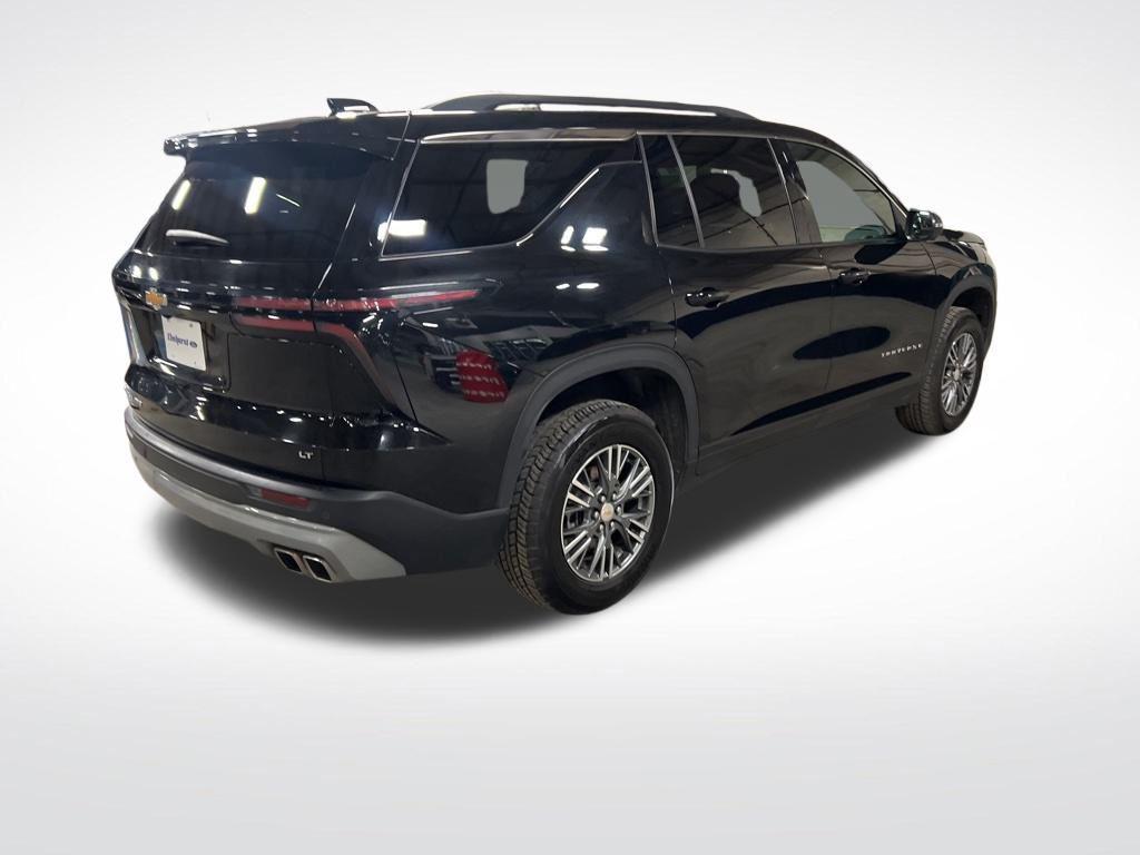 used 2024 Chevrolet Traverse car, priced at $33,004