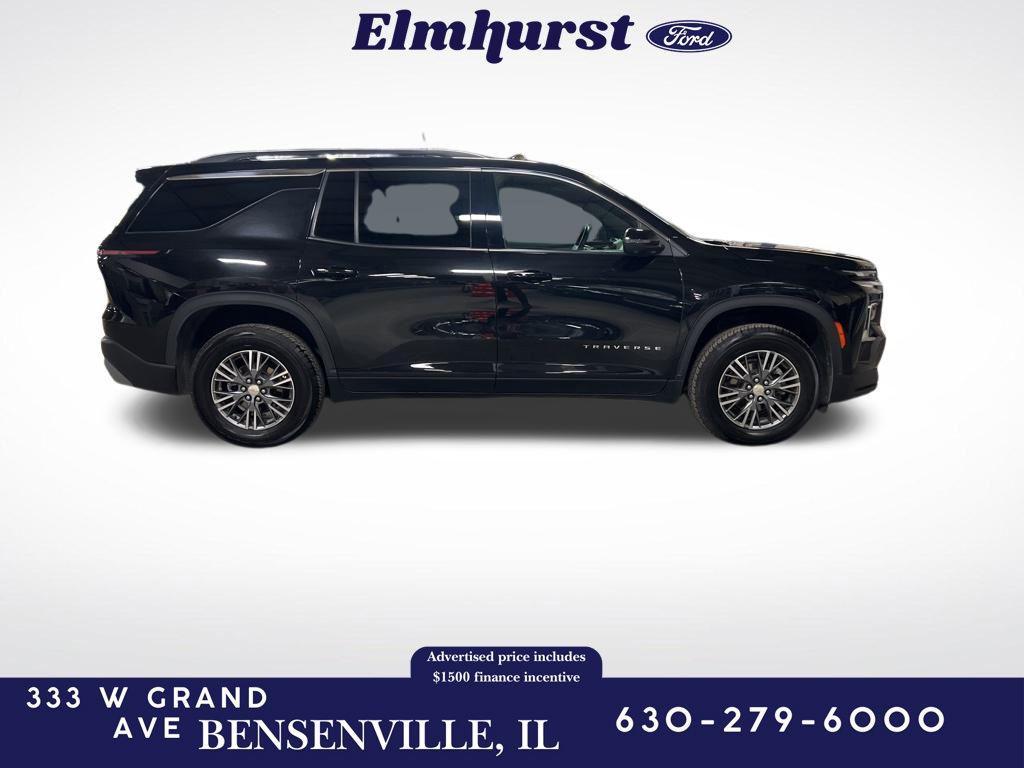 used 2024 Chevrolet Traverse car, priced at $33,004