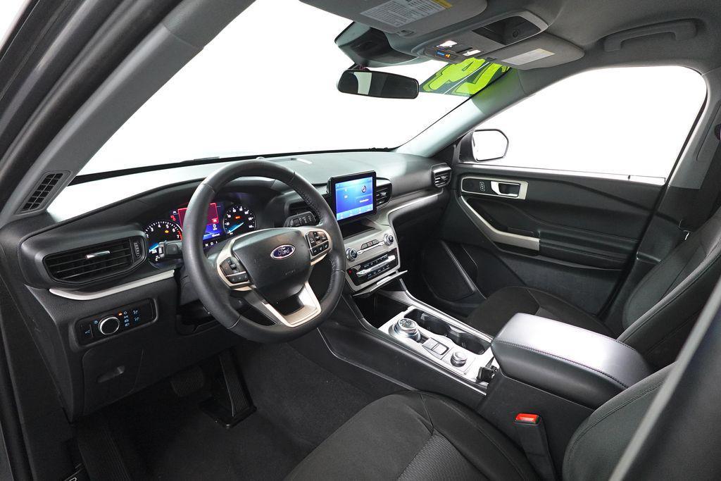 used 2024 Ford Explorer car, priced at $30,991