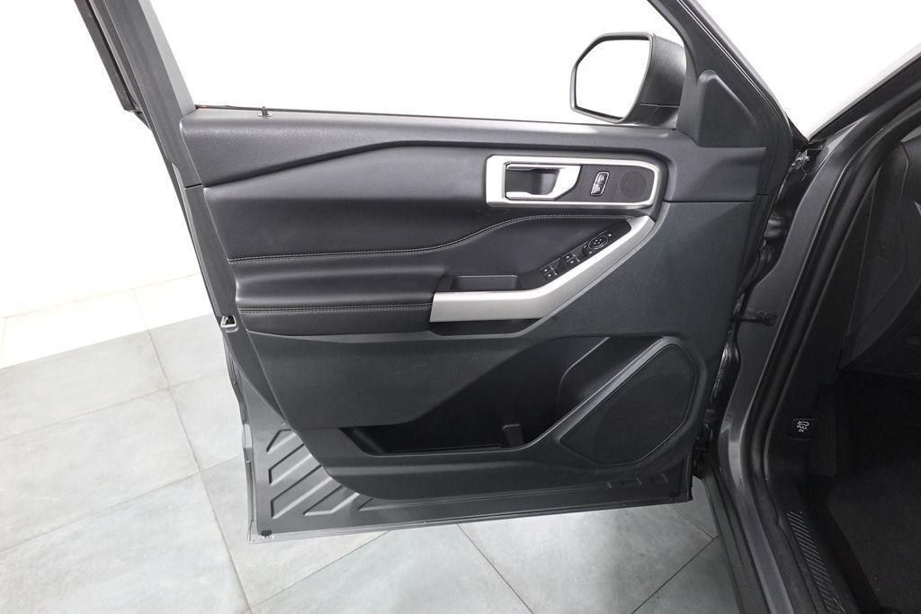used 2024 Ford Explorer car, priced at $30,991