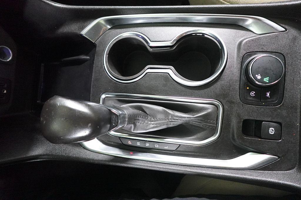 used 2022 Chevrolet Traverse car, priced at $19,576