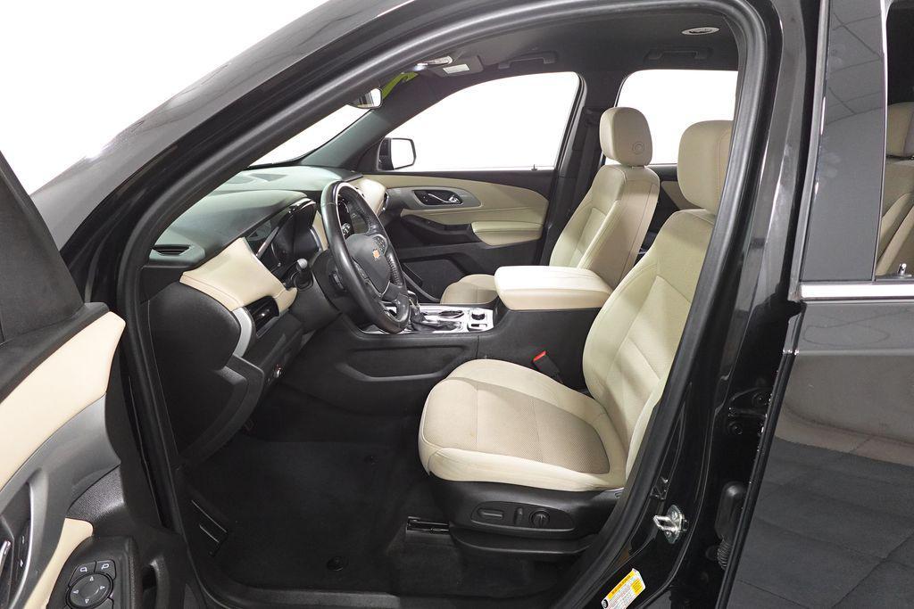 used 2022 Chevrolet Traverse car, priced at $19,576