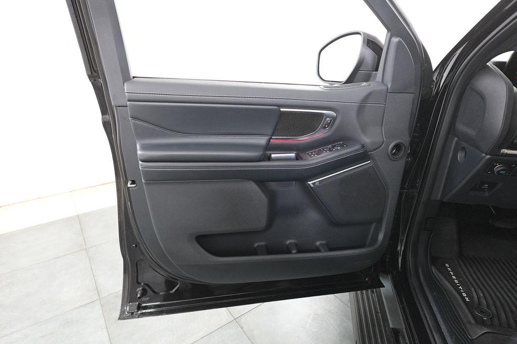 used 2025 Ford Expedition Max car, priced at $74,705