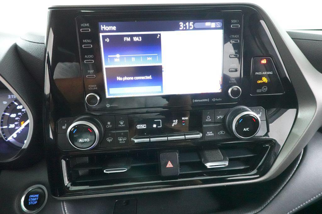 used 2020 Toyota Highlander car, priced at $27,910