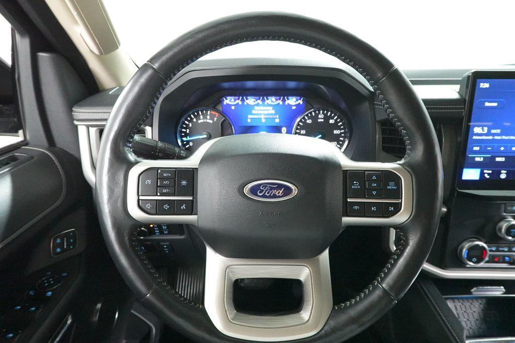 used 2024 Ford Expedition car, priced at $40,277