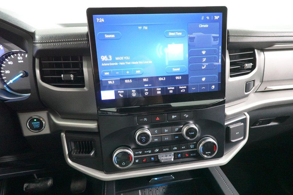used 2024 Ford Expedition car, priced at $40,277