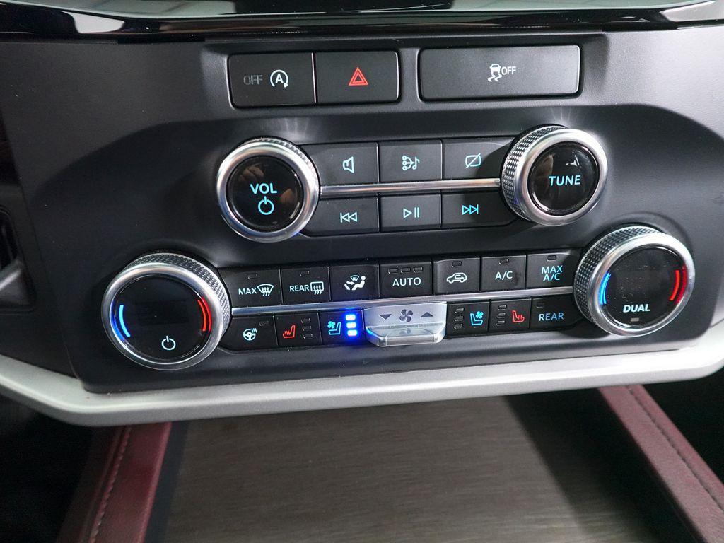 used 2024 Ford Expedition car, priced at $42,991