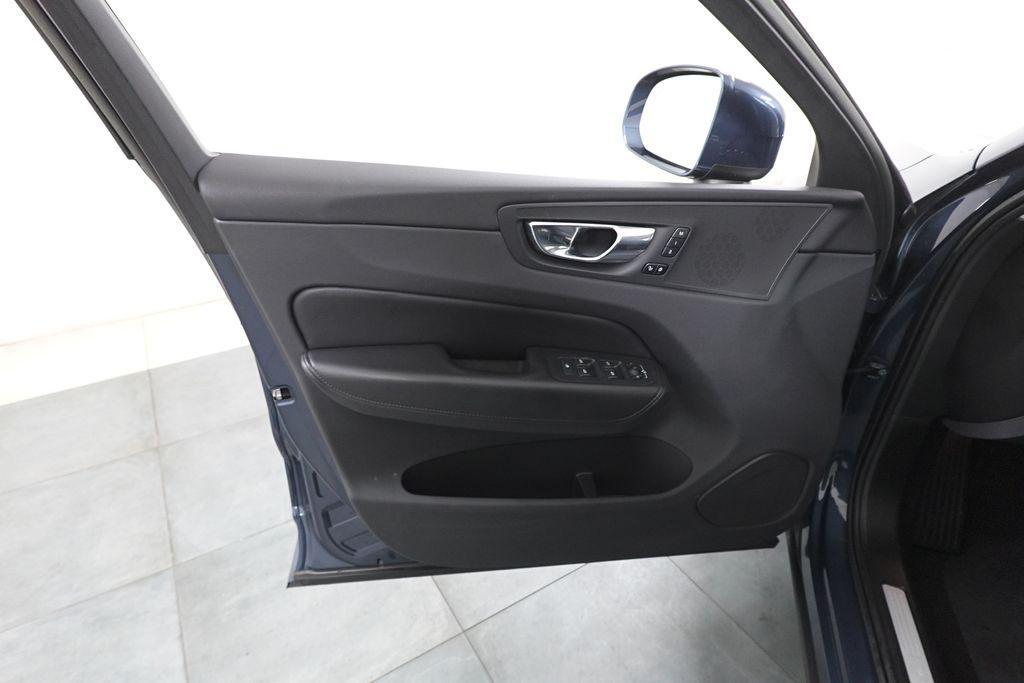 used 2023 Volvo XC60 car, priced at $27,568