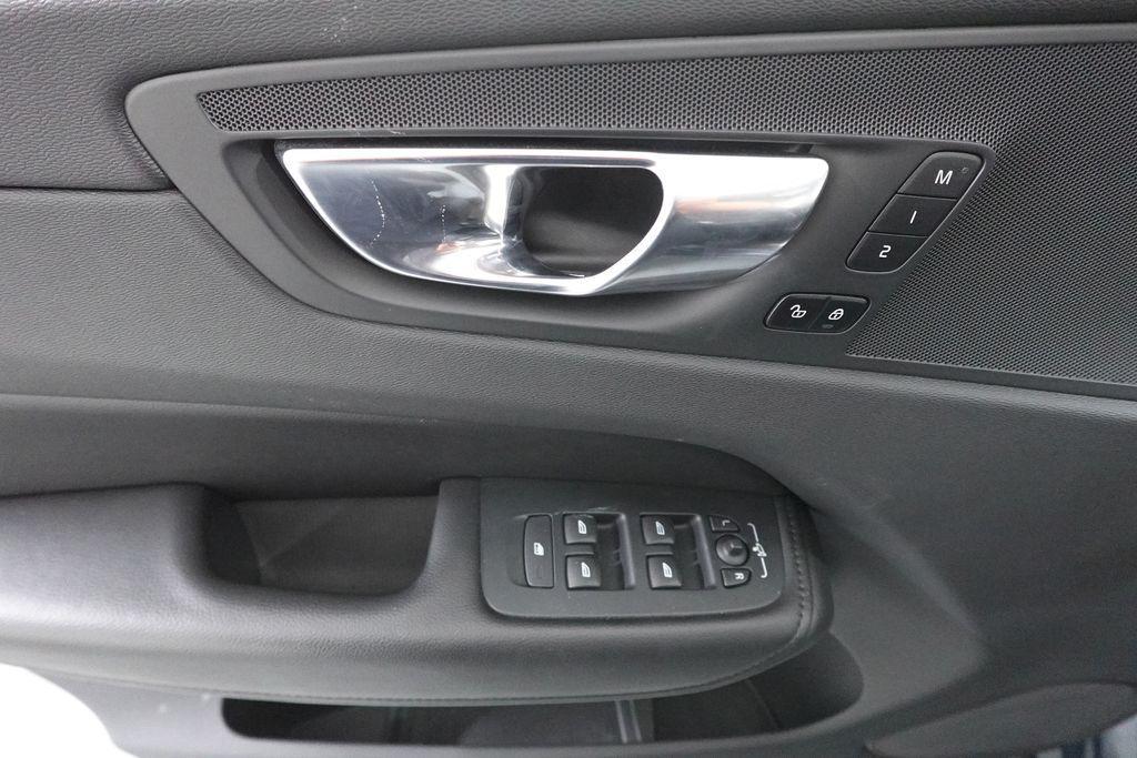 used 2023 Volvo XC60 car, priced at $27,568